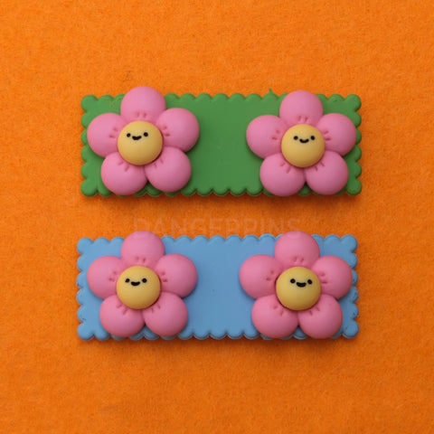 Set of 2 Happy Flowers hair clips