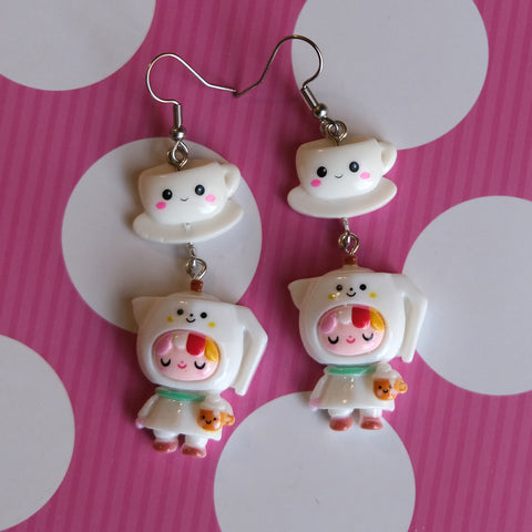 Tea Superfan Earrings