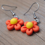 Small doodle daisies earrings