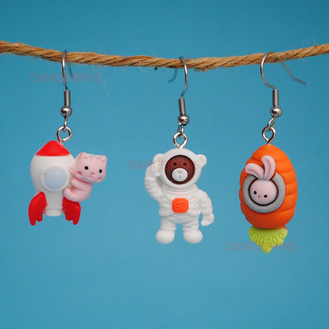 Spacefaring animals earrings