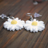 Simple White Daisies earrings