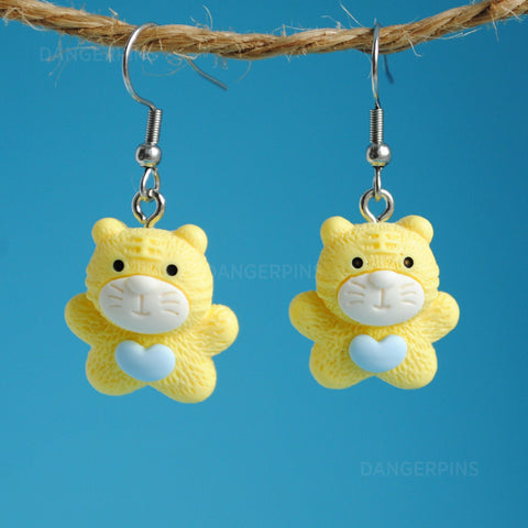 Custard the Love Cat earrings