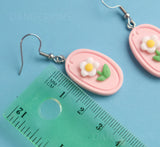 Lovely Daisy frames earrings